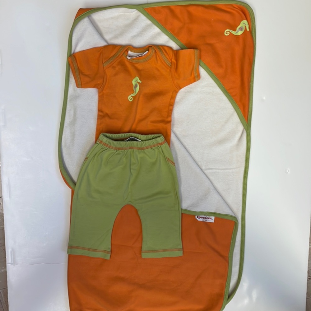 Speeses 100% organic cotton sea horse onesie, pant and blanket/towel. 0-3 months